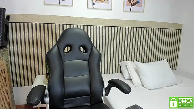 AbbyDixon   online show from 03/17/26, 08:34