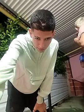 3hornys-straights online show from 03/10/26, 01:43