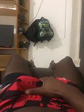 Snapshot of Henriqueamoror chatting on 03/21/26, 04:50 Henriqueamoror online show from 03/21/26, 04:50