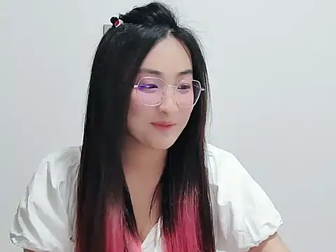 Snapshot of kitty-mm chatting on 03/16/26, 09:57 kitty-mm online show from 03/16/26, 09:57