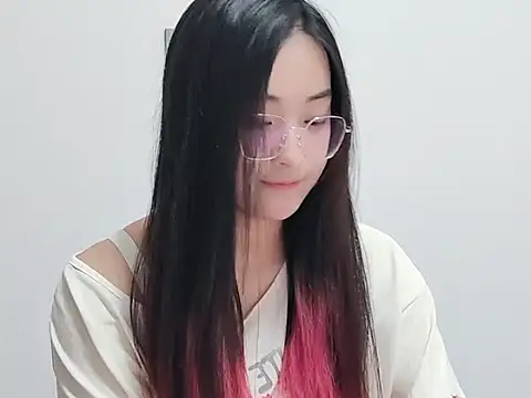 Snapshot of kitty-mm chatting on 03/17/26, 05:44 kitty-mm online show from 03/17/26, 05:44