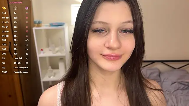 Snapshot of cutessofia chatting on 03/08/26, 01:03 cutessofia online show from 03/08/26, 01:03