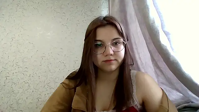 Aurora Breeze online show from 05/12/26, 12:02