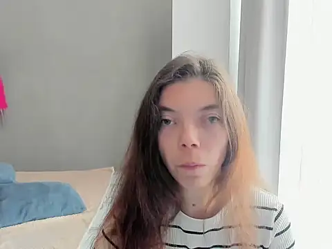 LikaAeiston1 online show from 06/13/26, 05:16