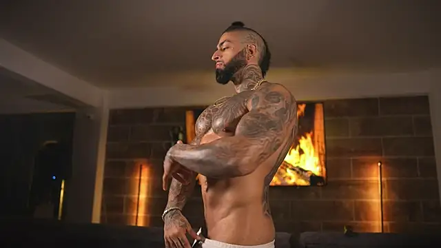 Snapshot of Eros_Dark_ chatting on 04/14/26, 03:56 Eros Dark online show from 04/14/26, 03:56