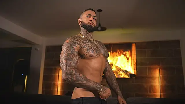 Snapshot of Eros_Dark_ chatting on 04/14/26, 11:11 Eros Dark online show from 04/14/26, 11:11