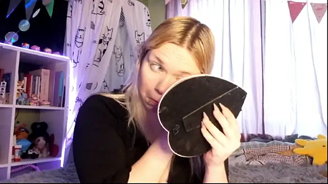 Snapshot of AnimeGirl67 chatting on 03/16/26, 03:27 AnimeGirl67 online show from 03/16/26, 03:27