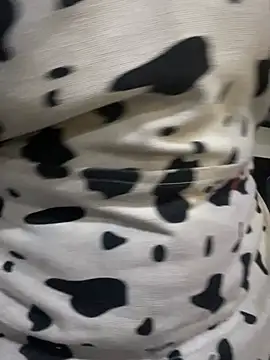 Snapshot of wildthroat chatting on 03/22/26, 02:42 wildthroat online show from 03/22/26, 02:42