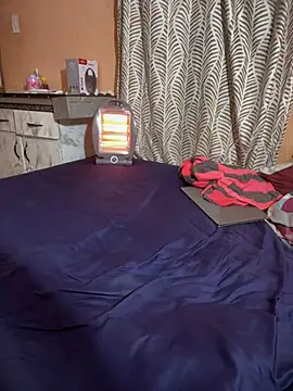 Snapshot of wildthroat chatting on 03/25/26, 01:22 wildthroat online show from 03/25/26, 01:22