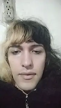 Snapshot of MakiMorningstar chatting on 03/18/26, 11:41 MakiMorningstar online show from 03/18/26, 11:41