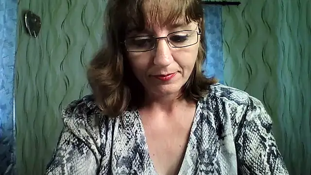 Alisaprice077 online show from 07/04/26, 07:03