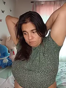 Snapshot of BettyBoo_w chatting on 05/29/26, 04:05 BettyBoo w online show from 05/29/26, 04:05
