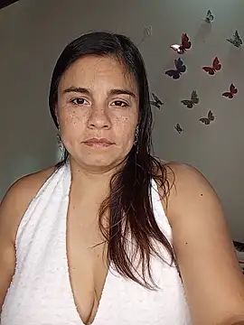 Snapshot of BettyBoo_w chatting on 06/19/26, 06:23 BettyBoo w online show from 06/19/26, 06:23