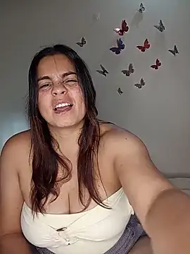 Snapshot of BettyBoo_w chatting on 06/20/26, 06:22 BettyBoo w online show from 06/20/26, 06:22