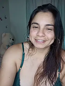 Snapshot of BettyBoo_w chatting on 06/24/26, 11:04 BettyBoo w online show from 06/24/26, 11:04