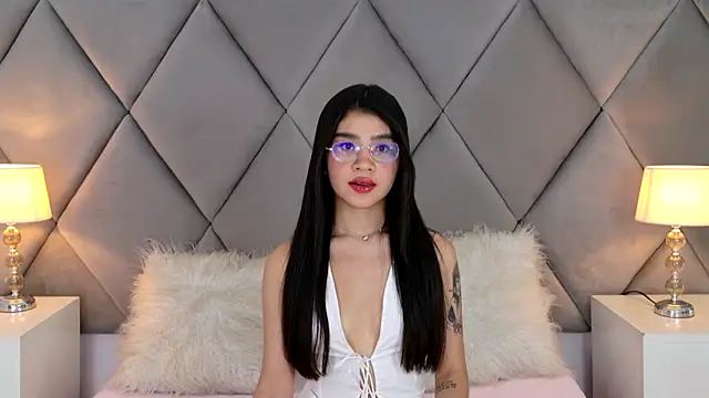 OliviaDiaz online show from 06/04/26, 08:04
