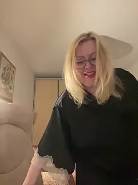 JanieLight53 online show from 05/11/26, 07:11