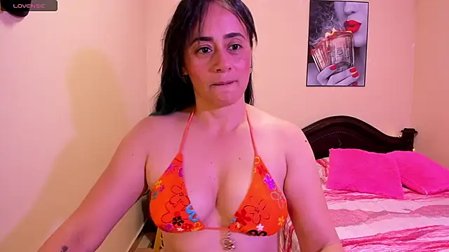 sara florez12 online show from 05/04/26, 11:17
