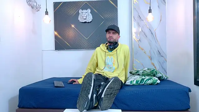 KingOfTemptation online show from 06/18/26, 03:51