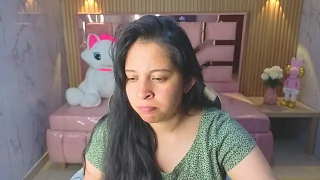 sara tellez s online show from 06/17/26, 03:09