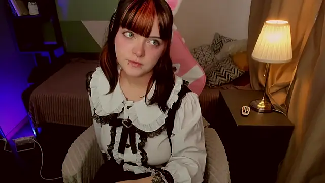 EsterTwilight online show from 05/06/26, 04:01
