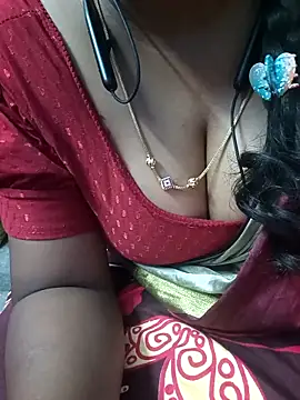 Snapshot of jothika45 chatting on 04/29/26, 12:31 jothika45 online show from 04/29/26, 12:31