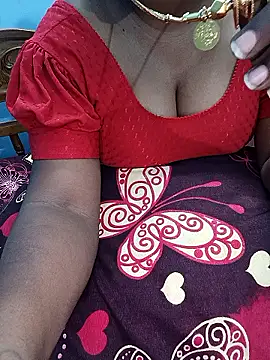 Snapshot of jothika45 chatting on 06/20/26, 05:27 jothika45 online show from 06/20/26, 05:27