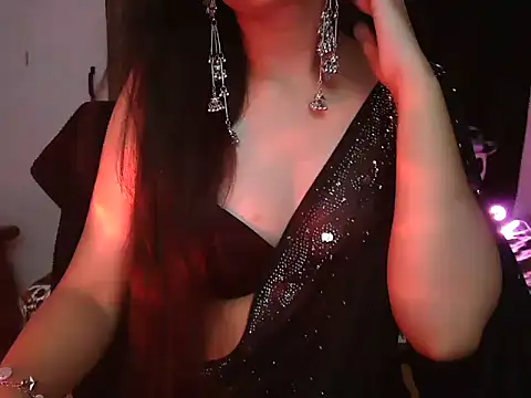 Snapshot of Sonam-kapur1 chatting on 06/03/26, 02:33 Sonam-kapur1 online show from 06/03/26, 02:33
