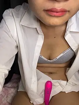 -Lilyn- online show from 05/01/26, 04:55