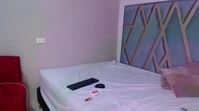 EBONY LOVEE  online show from 03/15/26, 03:40