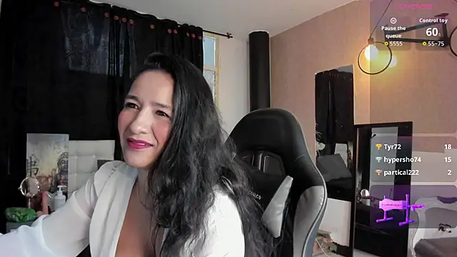 Vicky Angeel online show from 06/25/26, 06:01