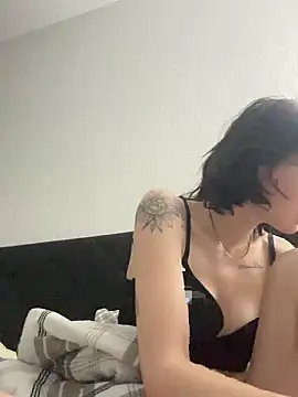 MayaLoveee online show from 03/11/26, 07:42