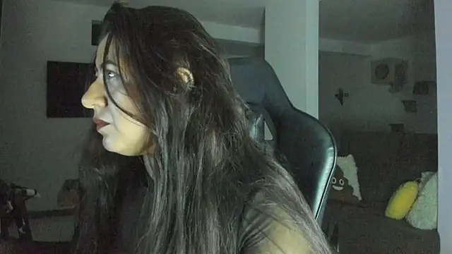 Snapshot of cassie_jim__ chatting on 07/01/26, 04:14 cassie jim online show from 07/01/26, 04:14