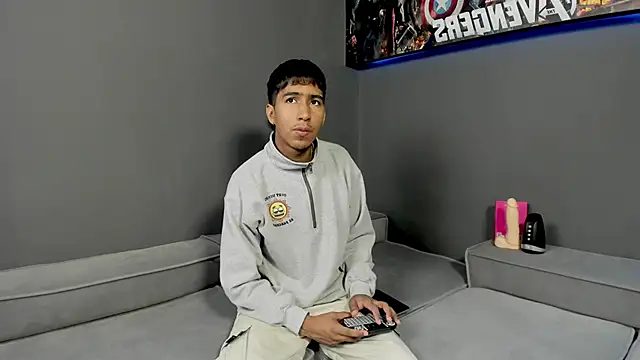 Ender h0tt online show from 06/17/26, 01:56