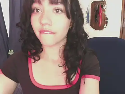 Snapshot of Katiieee chatting on 05/07/26, 08:47 Katiieee online show from 05/07/26, 08:47