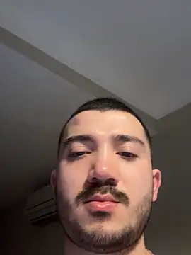 Snapshot of s_eren chatting on 04/04/26, 08:50 s eren online show from 04/04/26, 08:50