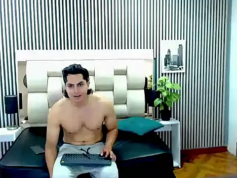 Alex Wolft online show from 05/09/26, 12:32