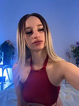 ScarletFlameee online show from 05/28/26, 06:00