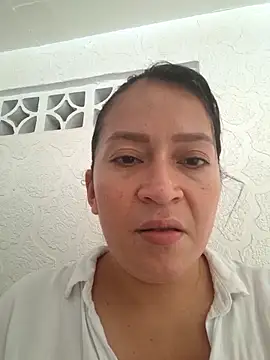 Snapshot of Dr_Edna_naughty chatting on 05/10/26, 03:28 Dr Edna naughty online show from 05/10/26, 03:28