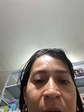 Snapshot of Dr_Edna_naughty chatting on 05/16/26, 12:40 Dr Edna naughty online show from 05/16/26, 12:40