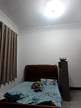 Snapshot of lixx520 chatting on 05/11/26, 02:45 lixx520 online show from 05/11/26, 02:45