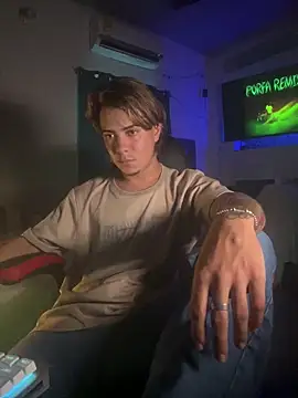 Snapshot of AngelLatinBoy chatting on 03/09/26, 09:30 AngelLatinBoy online show from 03/09/26, 09:30