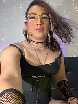Snapshot of Naughtygirlts chatting on 05/27/26, 06:49 Naughtygirlts online show from 05/27/26, 06:49