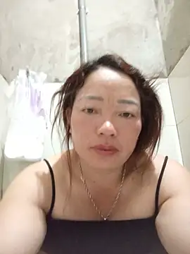 Yellow-pink online show from 06/16/26, 10:45