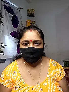 Snapshot of Tanvi_My_Girl chatting on 05/13/26, 04:43 Tanvi My Girl online show from 05/13/26, 04:43