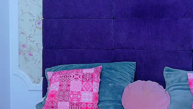NataliaCroft online show from 04/28/26, 02:11