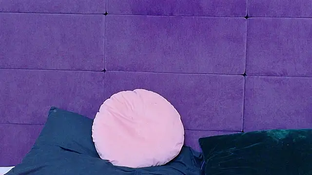 NataliaCroft online show from 05/11/26, 04:04