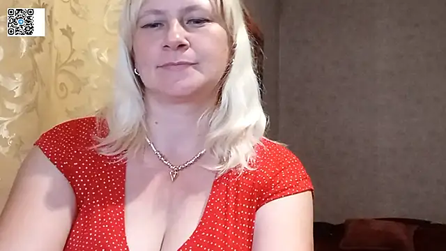 Snapshot of DiamondLady555 chatting on 06/21/26, 07:05 DiamondLady555 online show from 06/21/26, 07:05