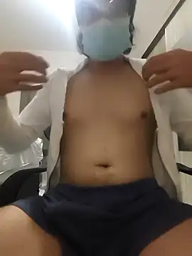 Snapshot of vinii1800 chatting on 04/05/26, 03:26 vinii1800 online show from 04/05/26, 03:26