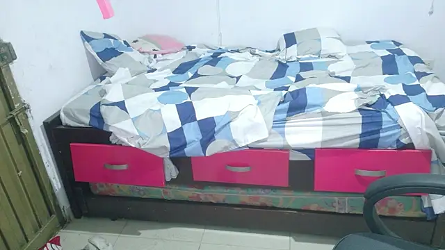 Snapshot of sexysofiaaa chatting on 03/16/26, 05:02 sexysofiaaa online show from 03/16/26, 05:02